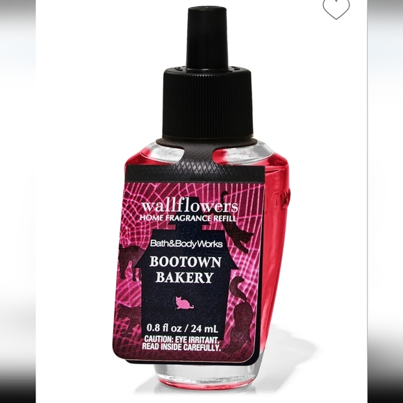 Bath & Body Works Other - Bath & Body Works Bootown Bakery Wallfliwers Fragrance Refill